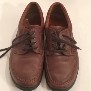 ecco vegetable tanned
